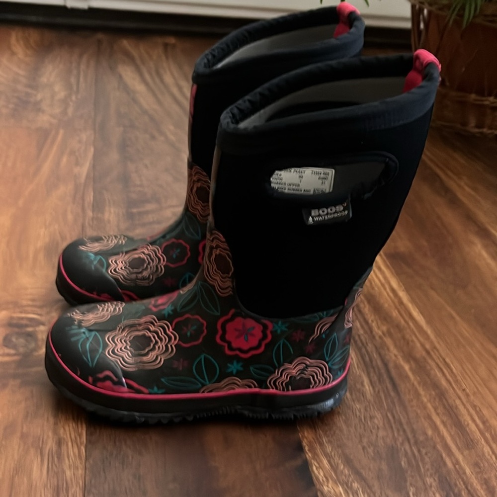 Bogs Kids Black Boots with Pink and Green Floral